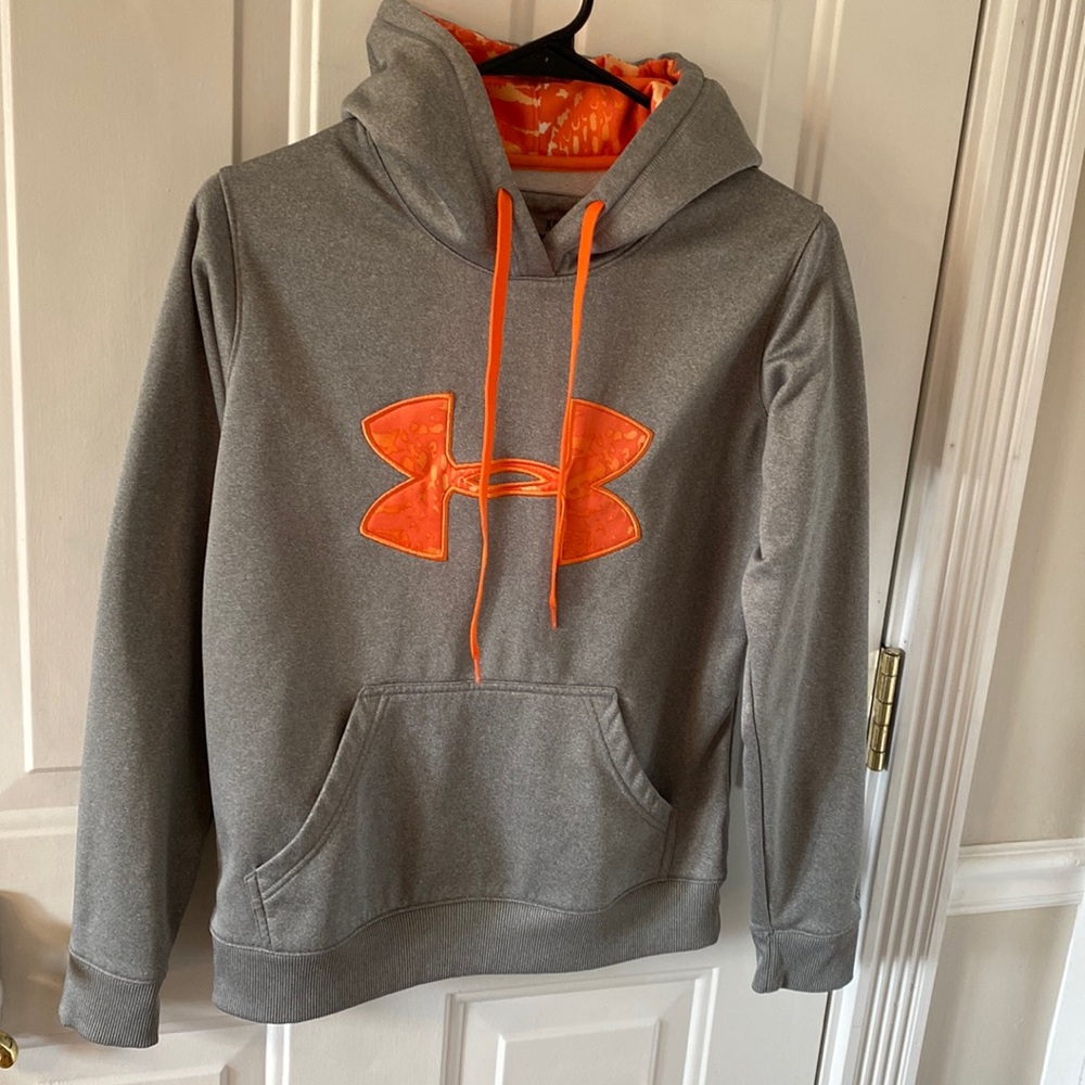 xs gray/orange Under Armour hoodie, orange pattern logo & hood, front pocket